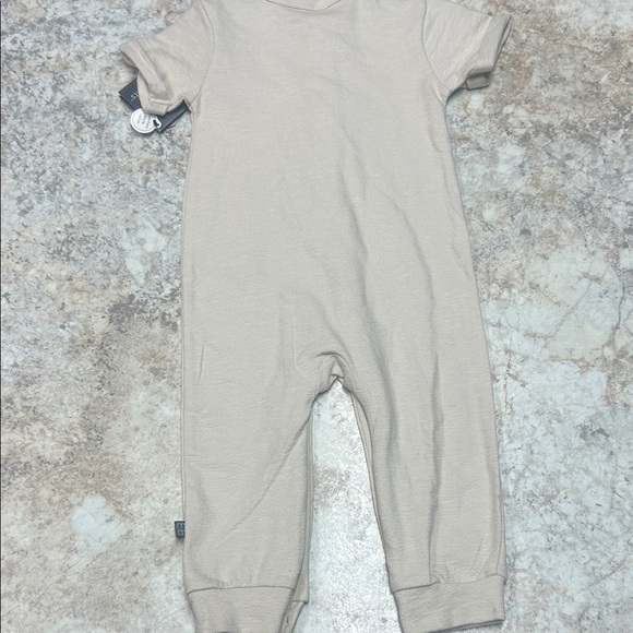 Gerber Cream Kids One Piece Bodysuit - Picture 2 of 2